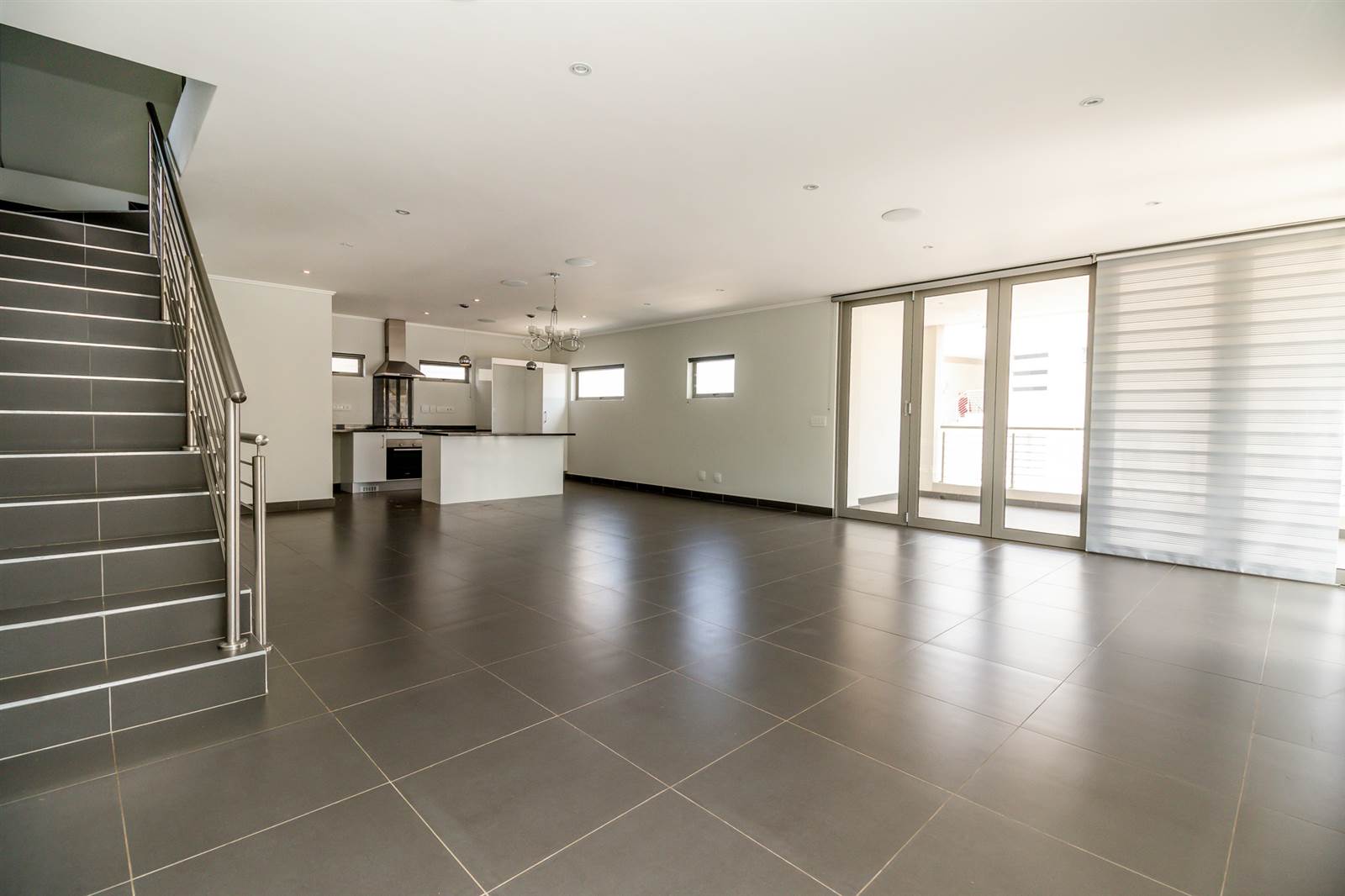 3 Bed Penthouse in Bryanston photo number 3