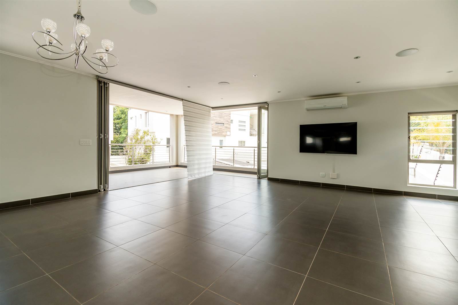 3 Bed Penthouse in Bryanston photo number 13