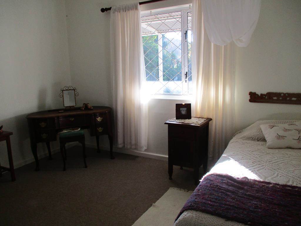 3 Bed House in Graaff Reinet photo number 11