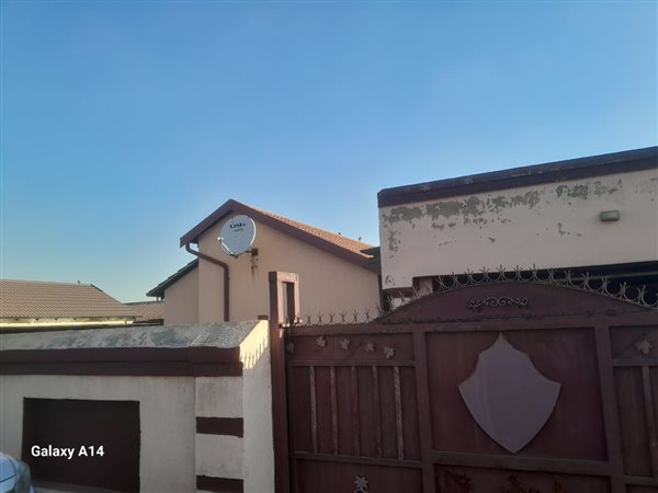3 Bedroom House 3 Bedroom House