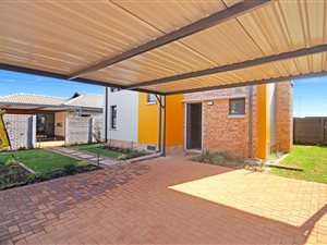 3 Bed House in Roodepoort West