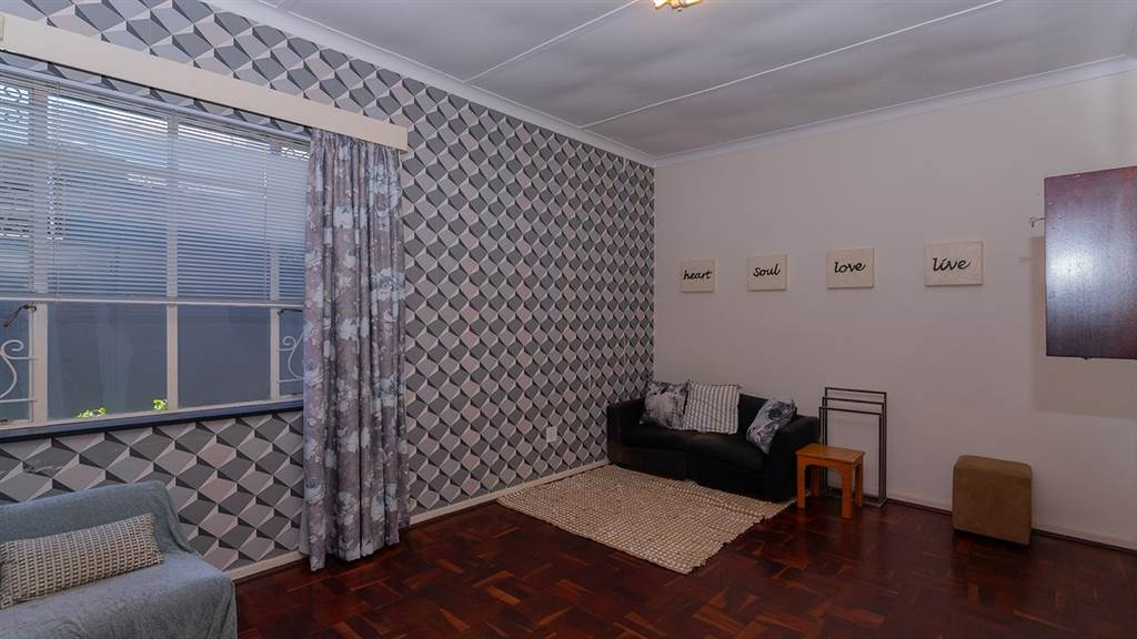 4 Bed House in Sydenham photo number 23