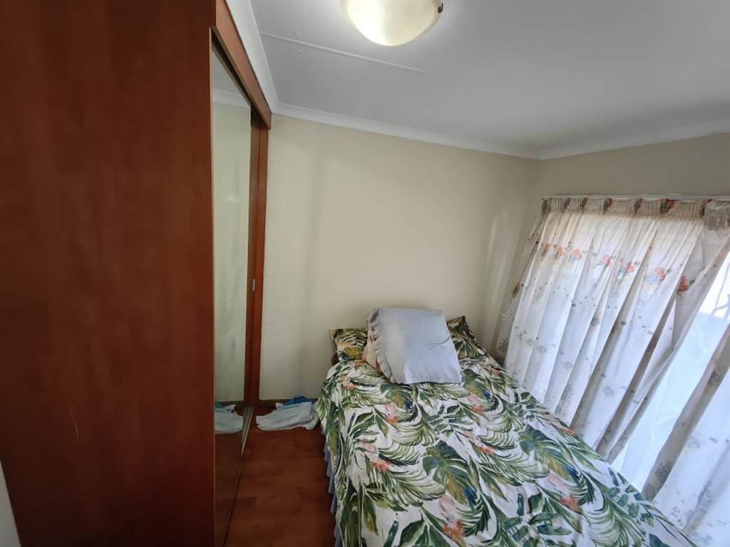 3 Bed House in Protea North photo number 19