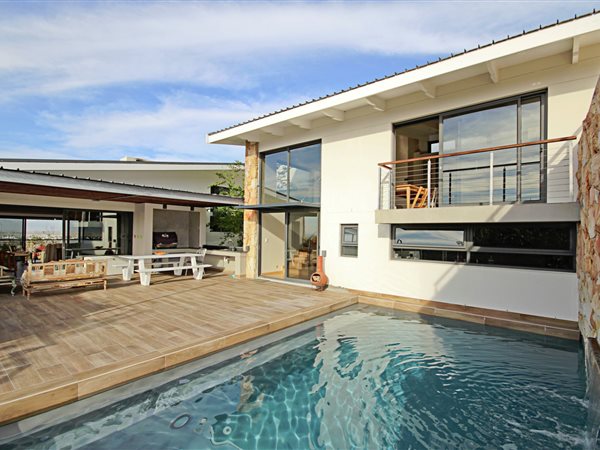 5 Bedroom House 5 Bedroom House