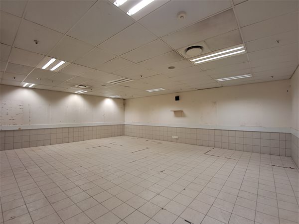 544  m² Retail Space in Noordheuwel