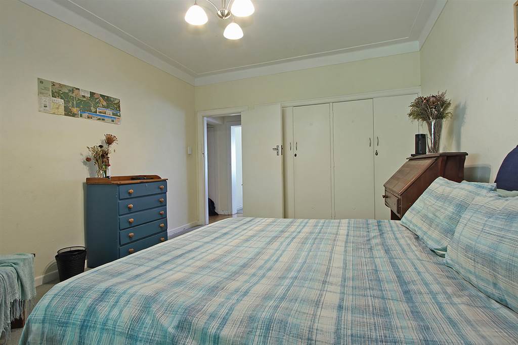 3.5 Bed Apartment in Kenilworth Upper photo number 19