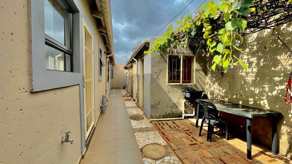 4 Bed House in Mohlakeng photo number 20