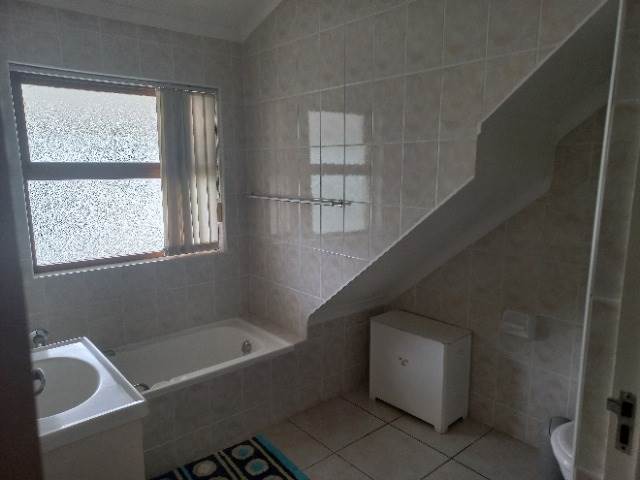 4 Bed House in Ramsgate photo number 19
