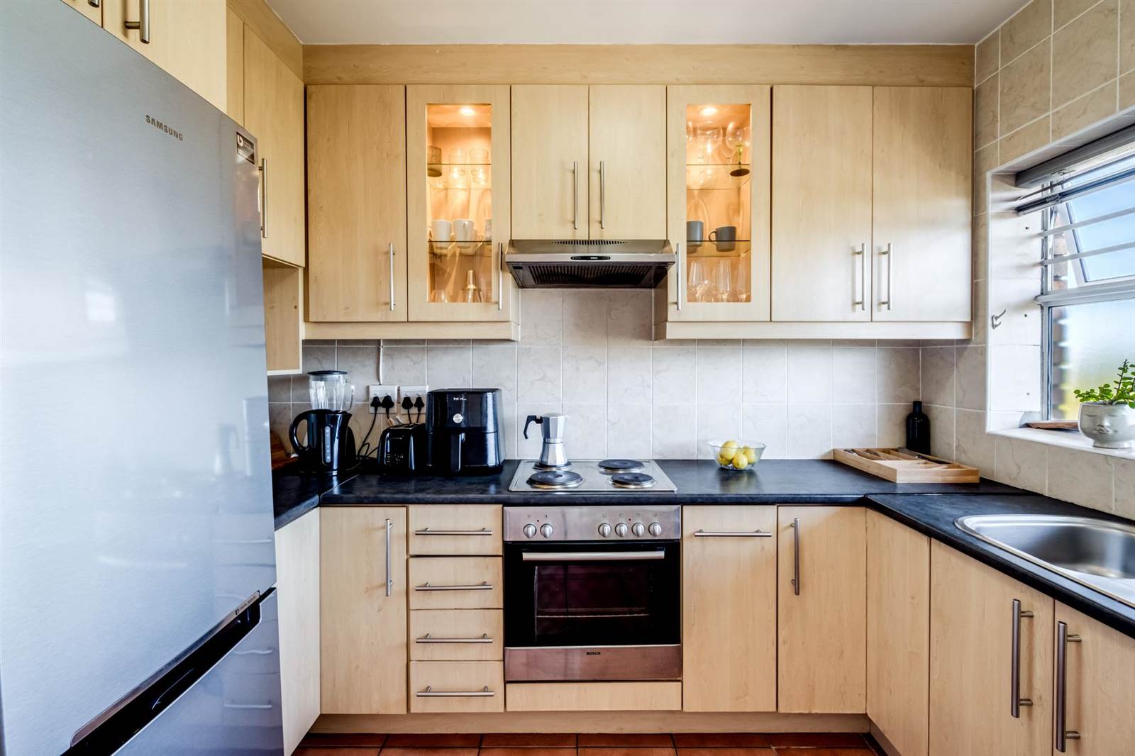 2 Bed Apartment in Wynberg Upper photo number 9