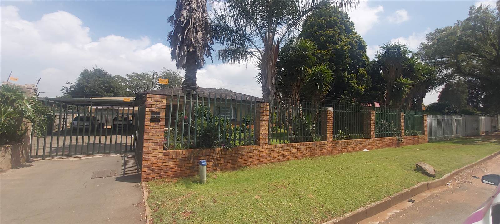 5 Bed House in Kempton Park Central photo number 2