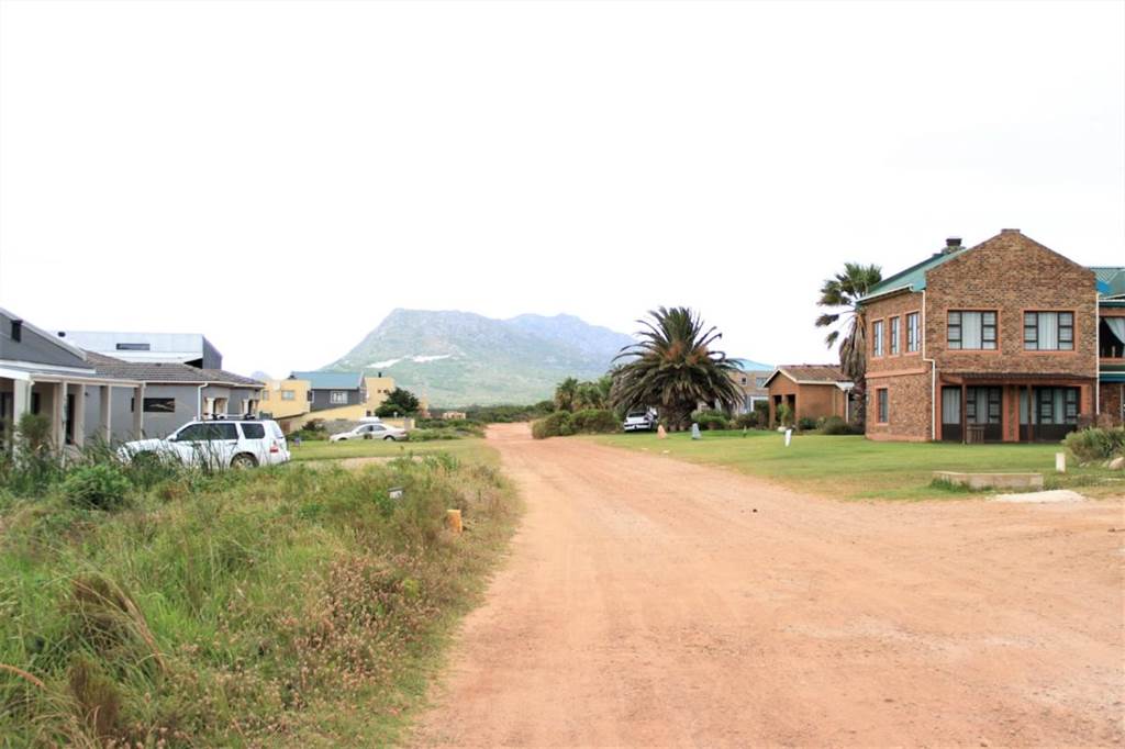 880 m² Land available in Bettys Bay photo number 12