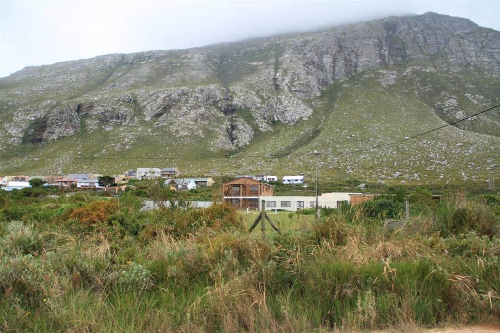 880 m² Land available in Bettys Bay photo number 15