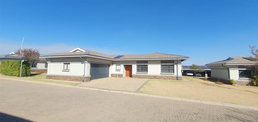 4 Bed House in Benoni North photo number 27
