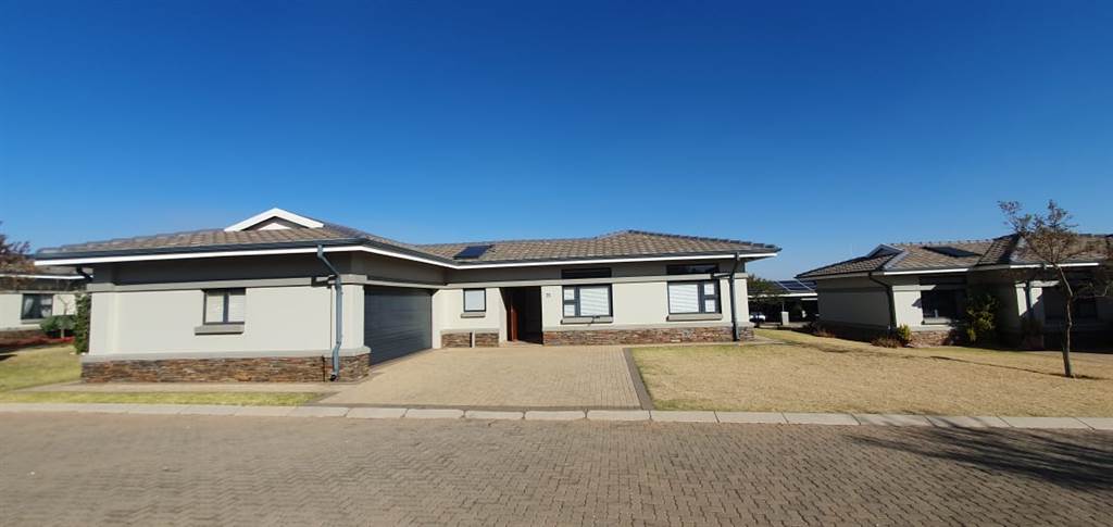4 Bed House in Benoni North photo number 16