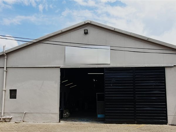 374 m² Industrial space 374 m² Industrial space
