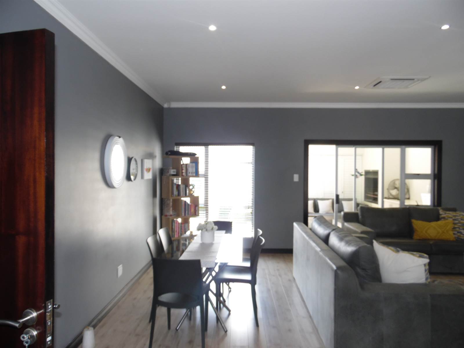2 Bed Townhouse in Welkom photo number 2
