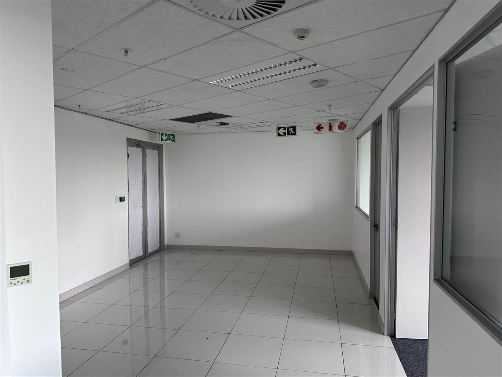 10292.5  m² Office Space in Menlyn photo number 4