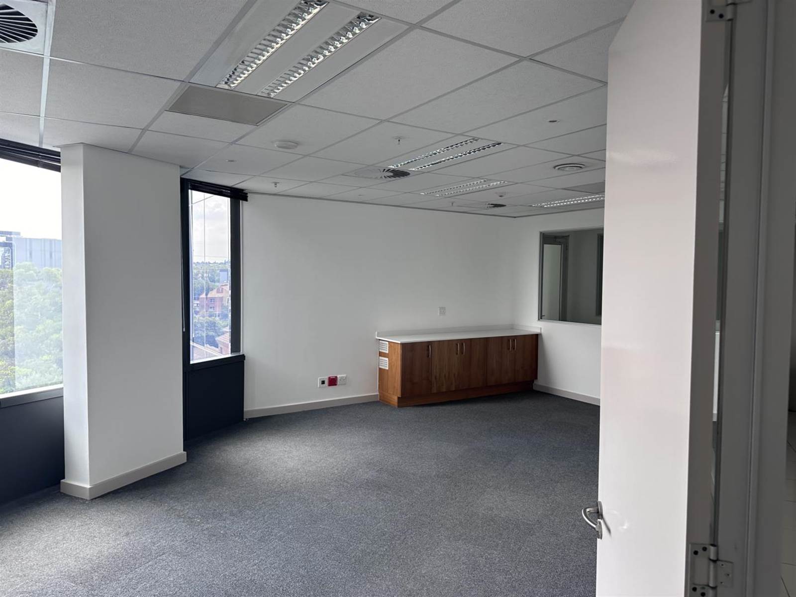 10292.5  m² Office Space in Menlyn photo number 2