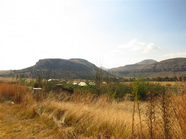 992 m² Land available in Fouriesburg