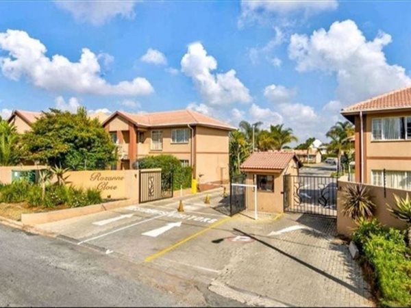 2 Bedroom Townhouse 2 Bedroom Townhouse
