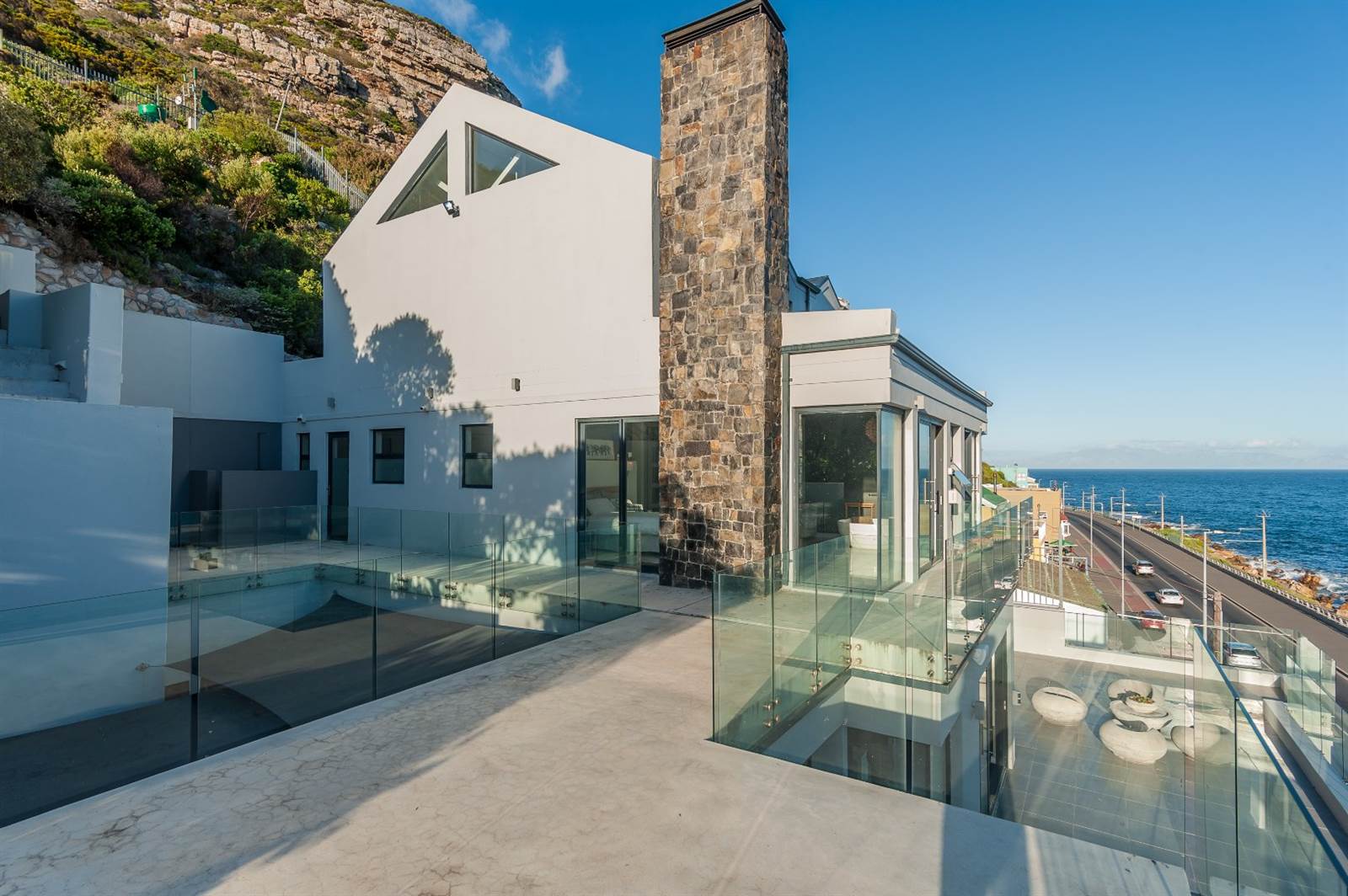 4 Bed House in Kalk Bay photo number 20