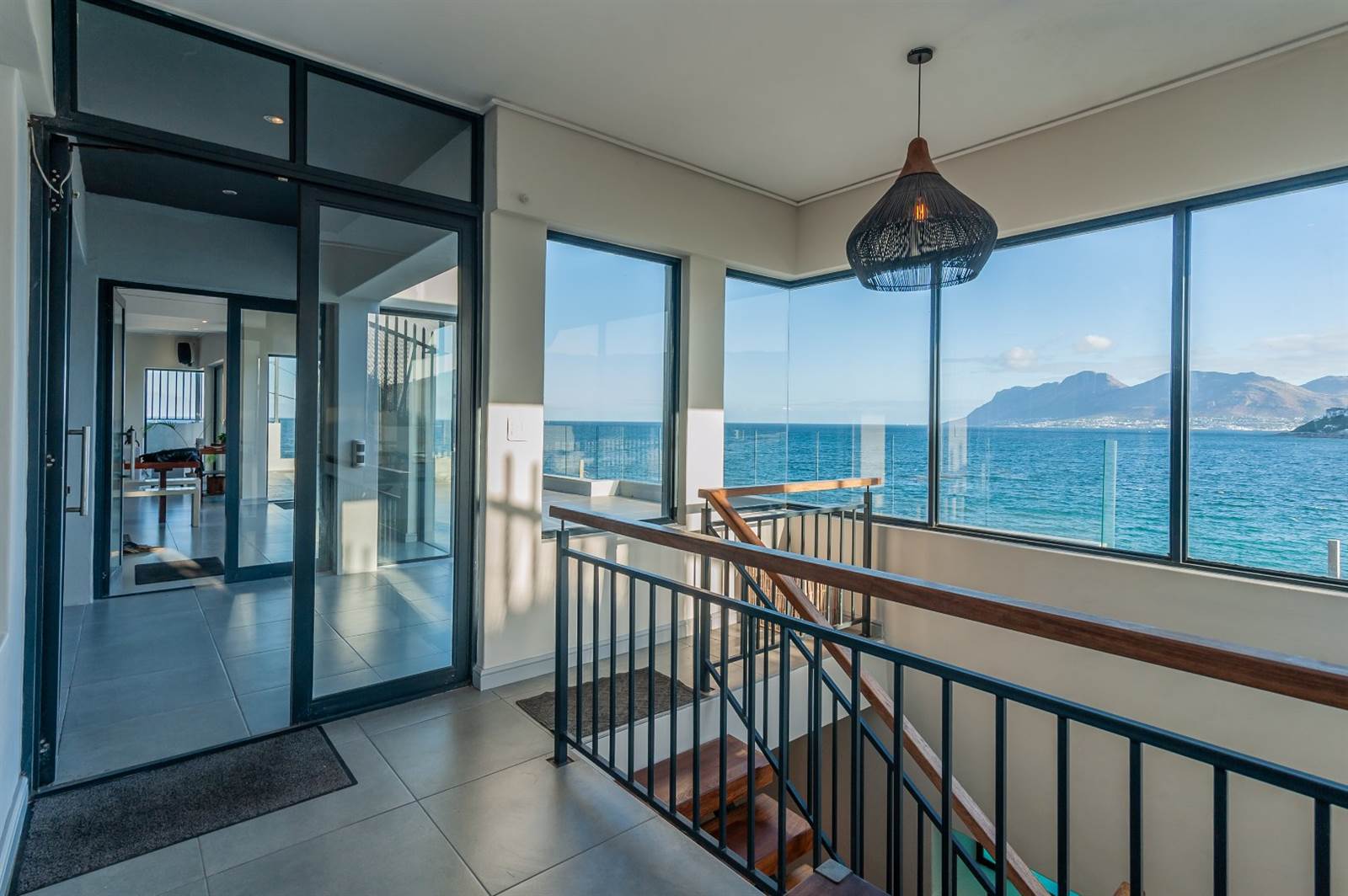 4 Bed House in Kalk Bay photo number 6