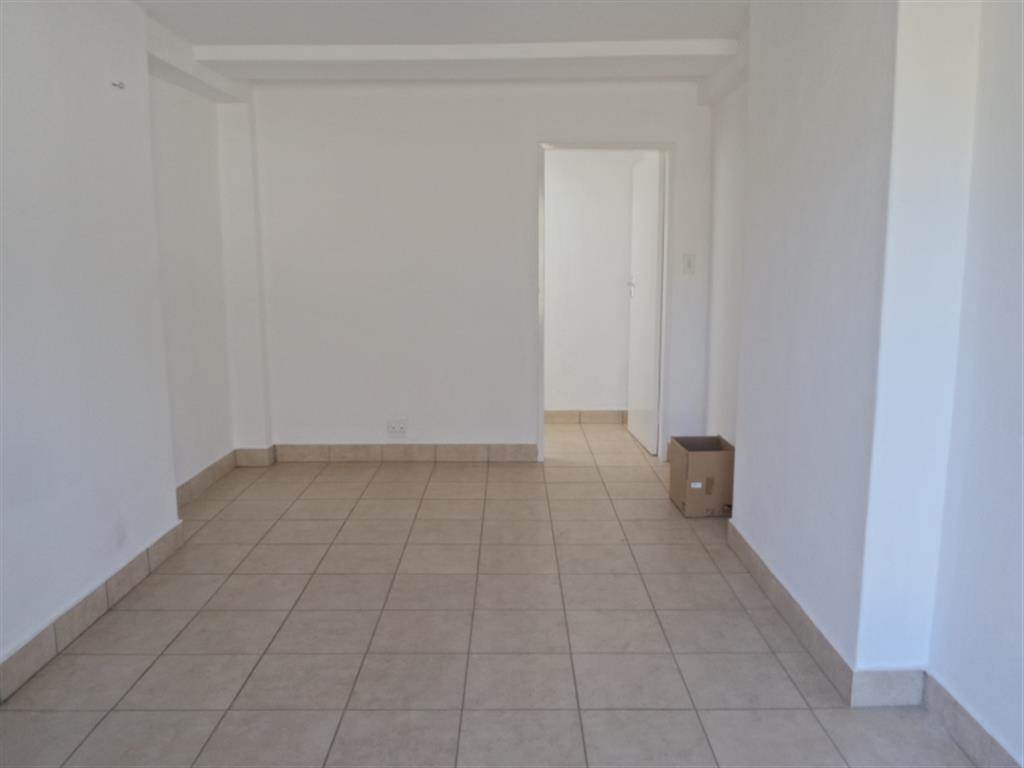 1 Bed Apartment in Lanseria and surrounds photo number 3