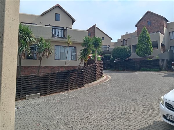 2 Bedroom Townhouse 2 Bedroom Townhouse