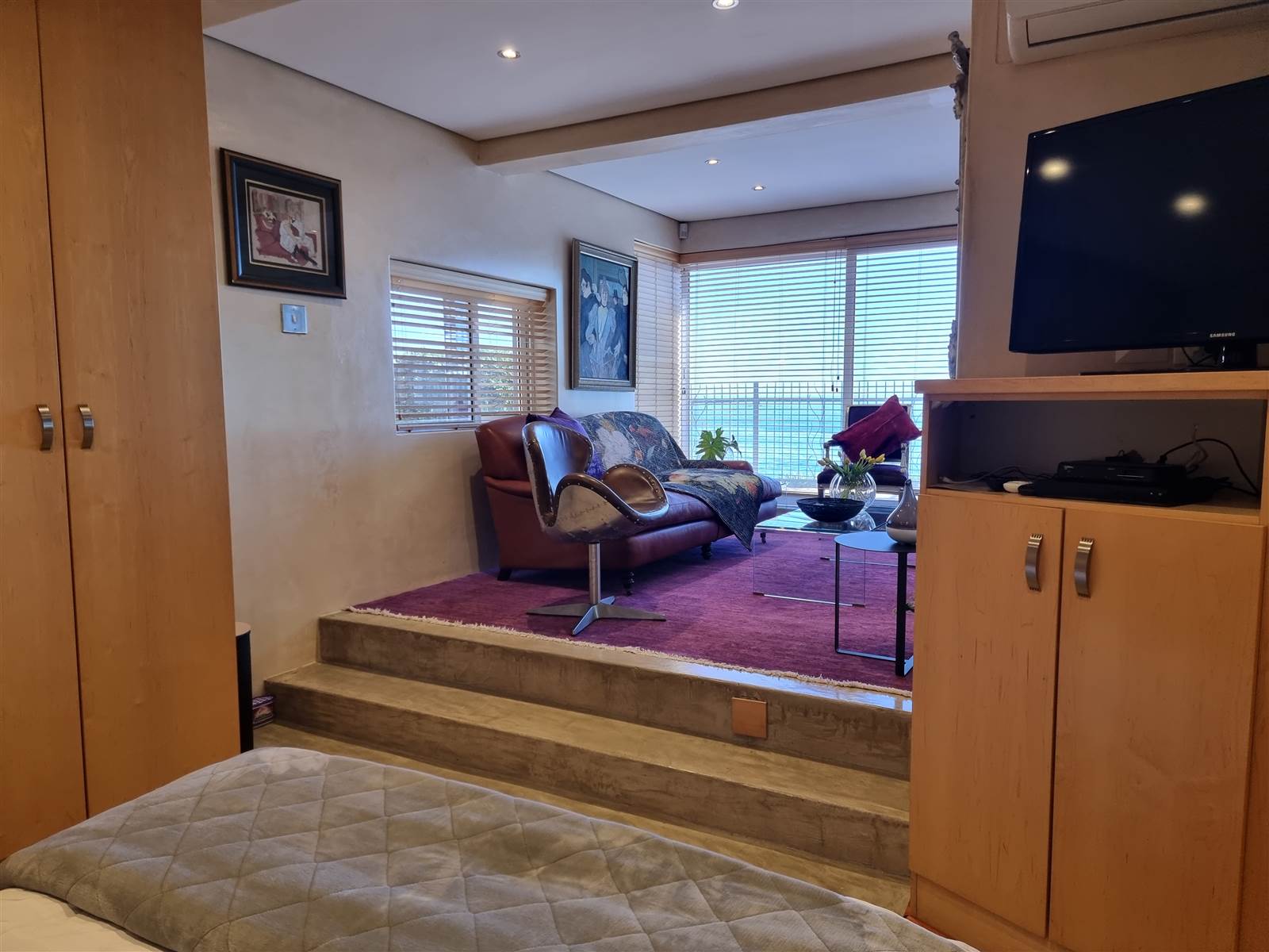 Studio Apartment in Bantry Bay photo number 13