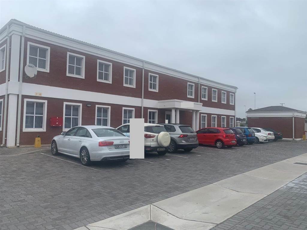 190  m² Commercial space in Walmer photo number 1