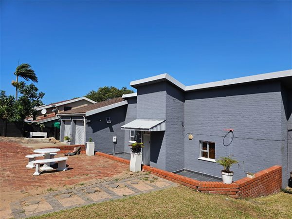 3 Bed House in Blythedale Beach