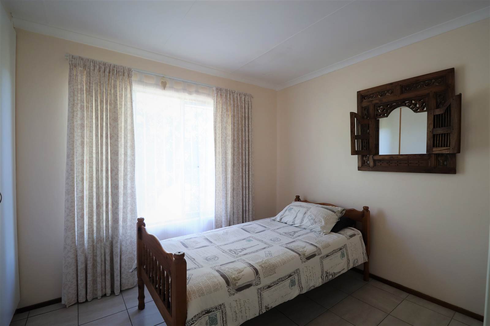 2.5 Bed Townhouse in Amanzimtoti photo number 5
