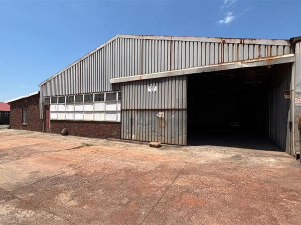 403  m² Industrial space