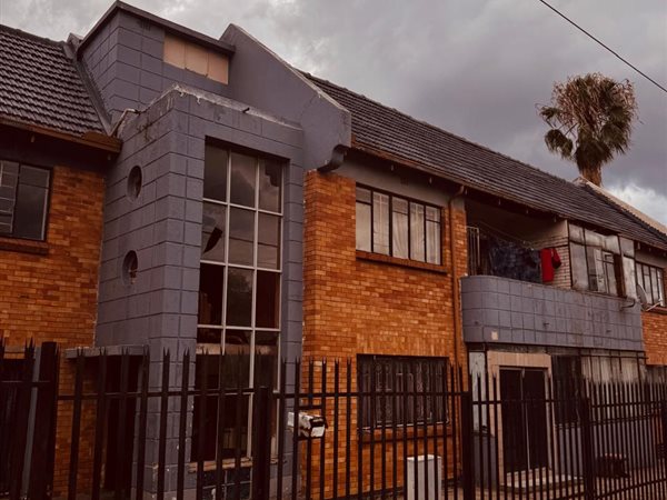 2 Bedroom Flat 2 Bedroom Flat