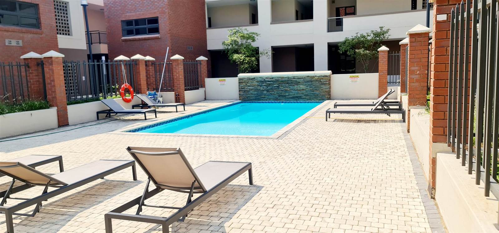 2 Bed Apartment in Umhlanga Rocks photo number 23