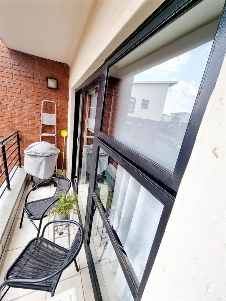 2 Bed Townhouse in Greenstone Hill photo number 17