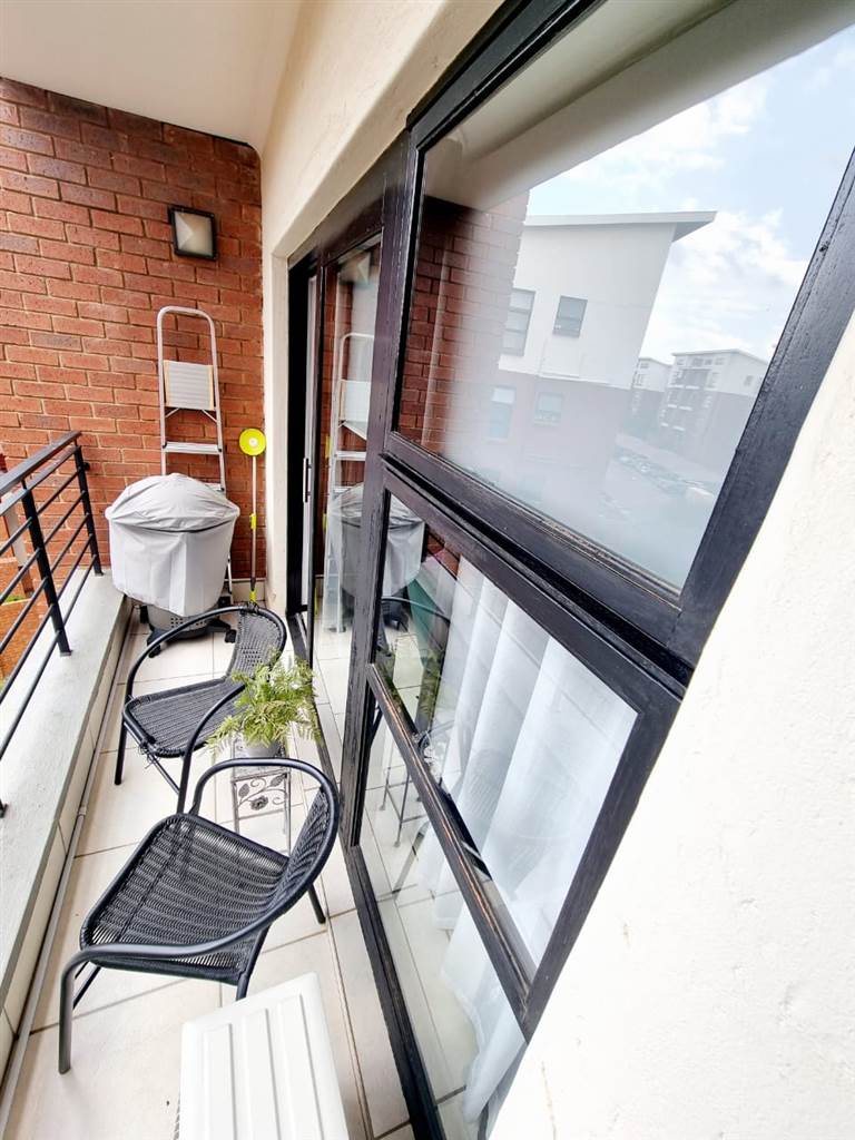 2 Bed Townhouse in Greenstone Hill photo number 21