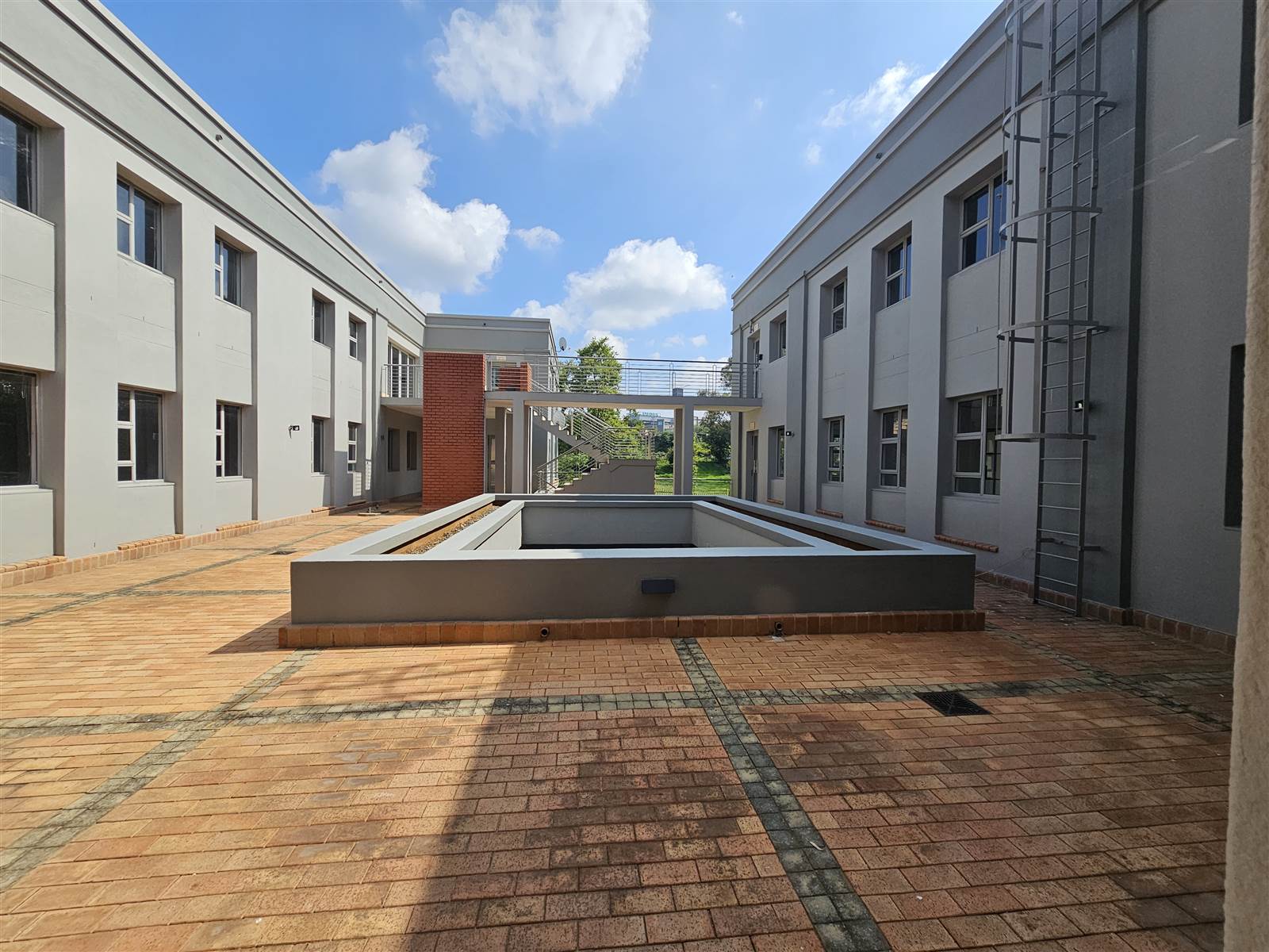 766.8  m² Commercial space in Bryanston photo number 7