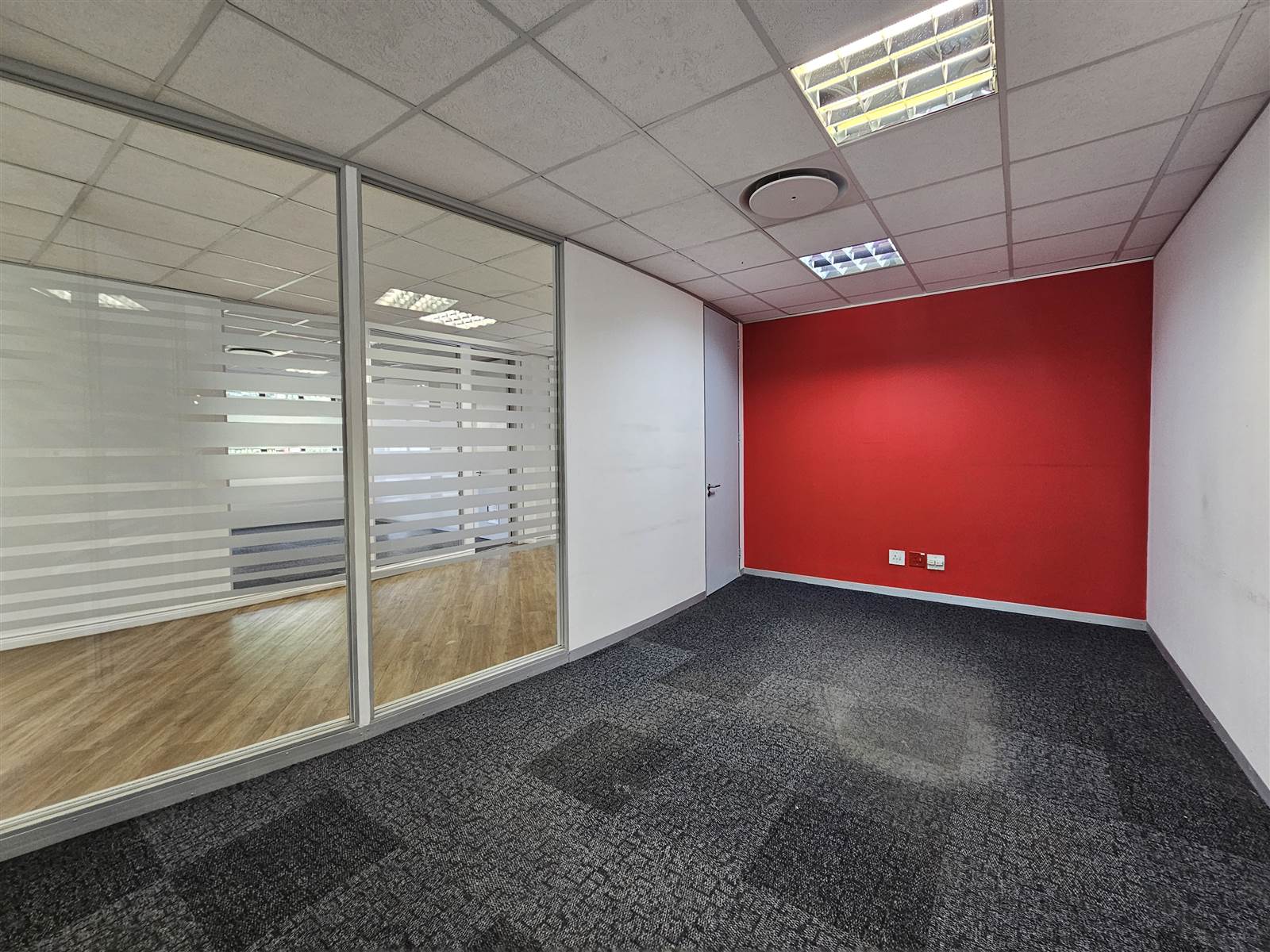 766.8  m² Commercial space in Bryanston photo number 9