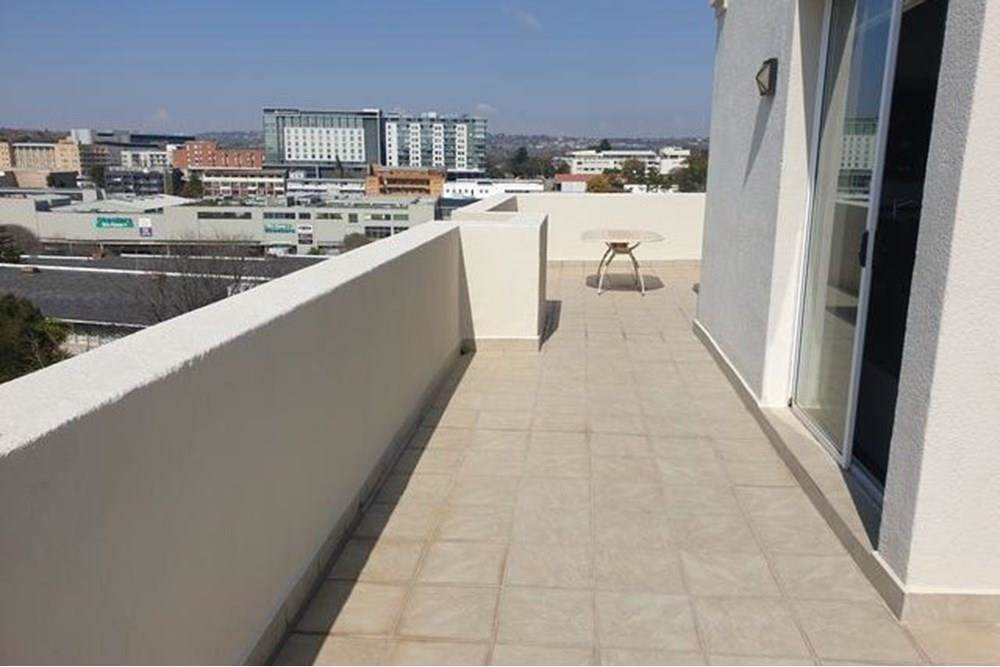 2 Bed Penthouse in Elton Hill photo number 9