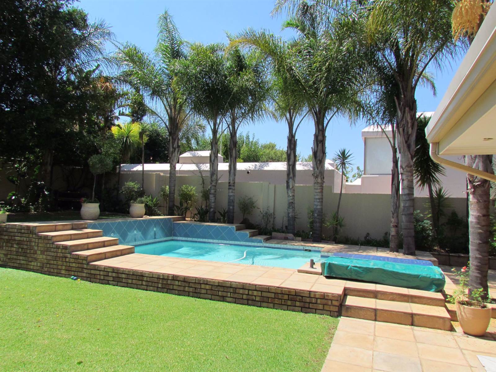4 Bed House in Kyalami Estate photo number 24