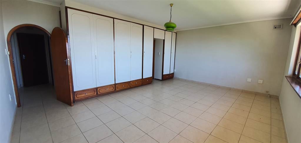 5 Bed House in Umhlanga Rocks photo number 23