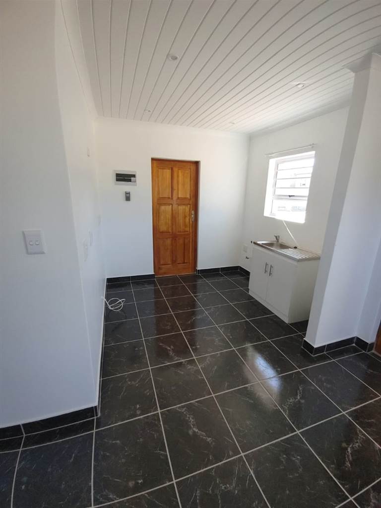 3 Bed House in Paarl Central East photo number 4