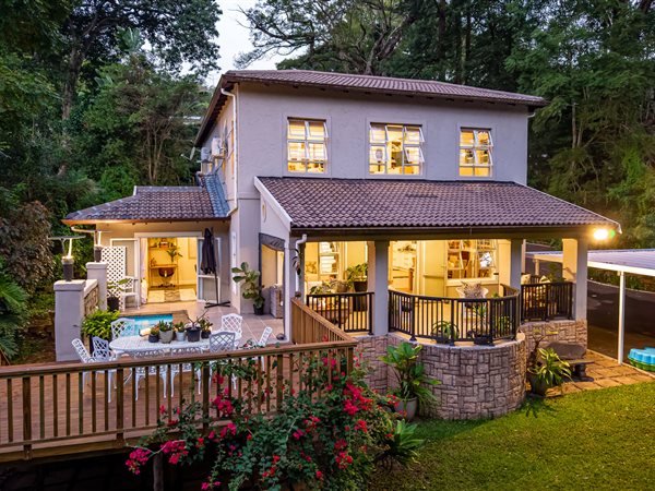 4 Bedroom House 4 Bedroom House