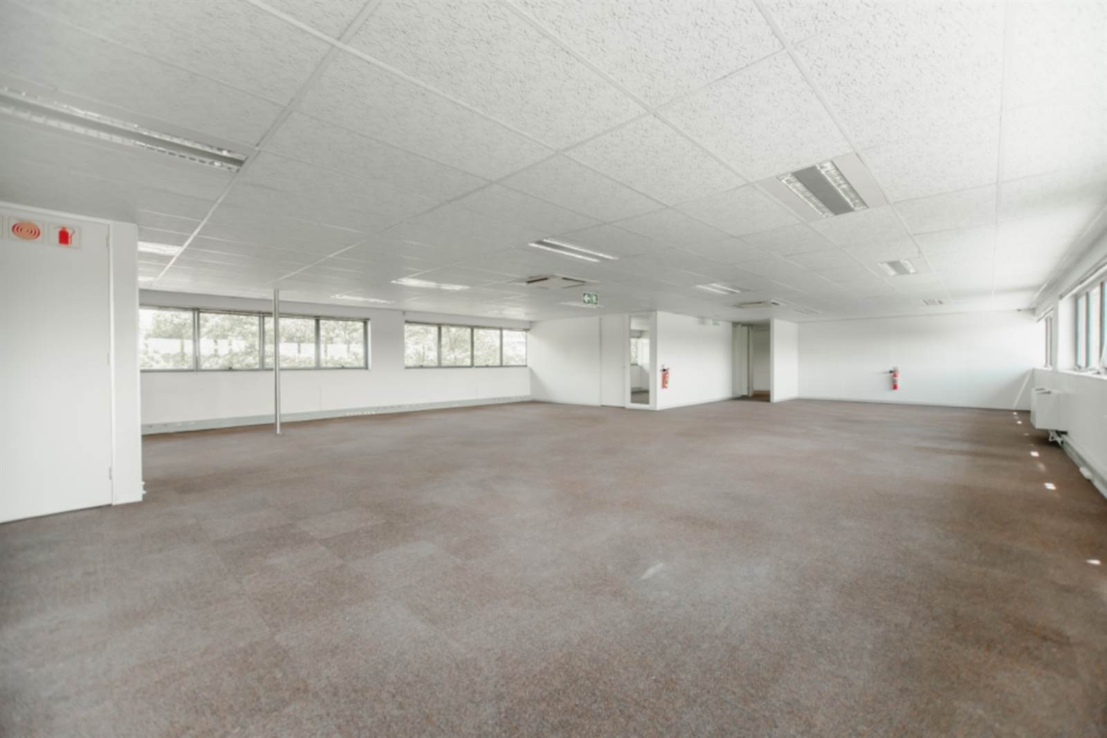 313  m² Commercial space in Randjespark photo number 17