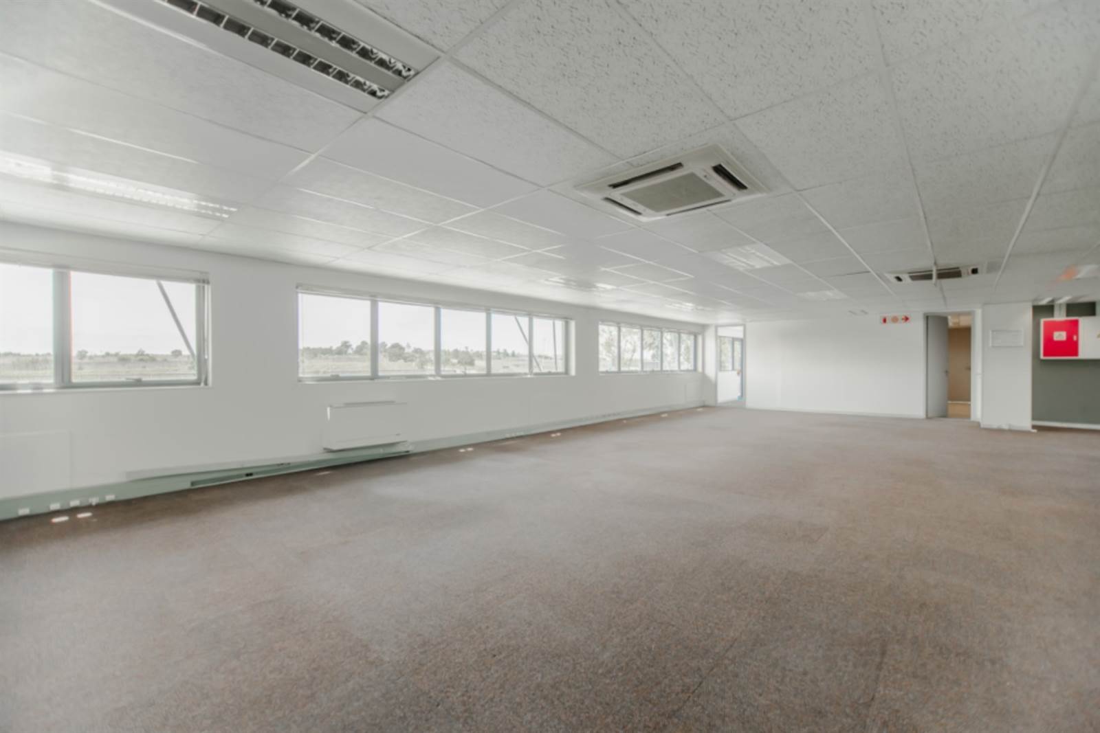 313  m² Commercial space in Randjespark photo number 11