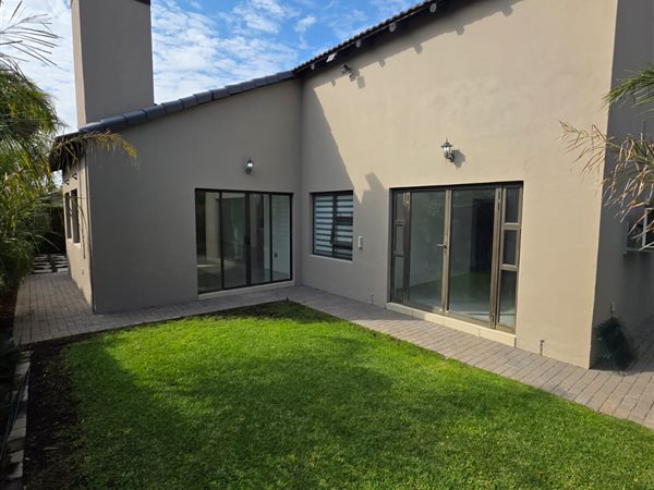 3 Bedroom Townhouse 3 Bedroom Townhouse