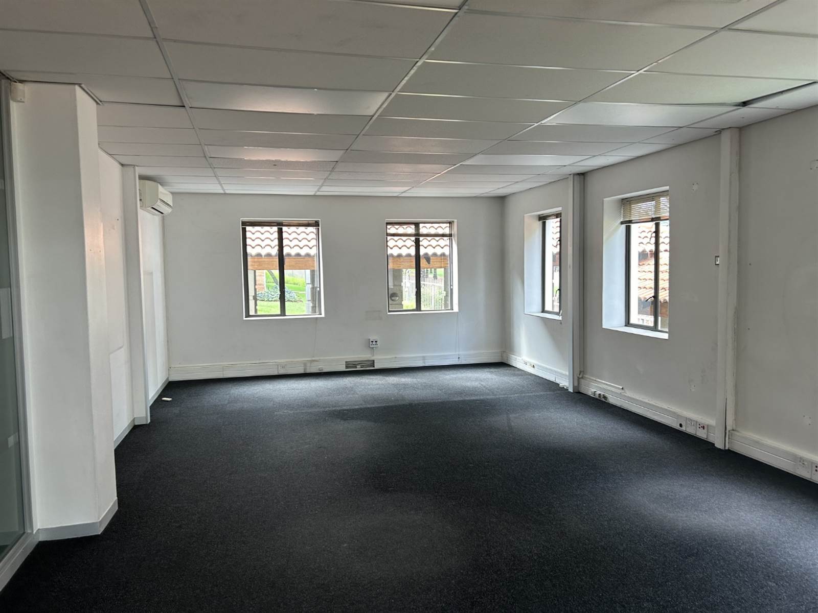 304  m² Commercial space in Woodmead photo number 9