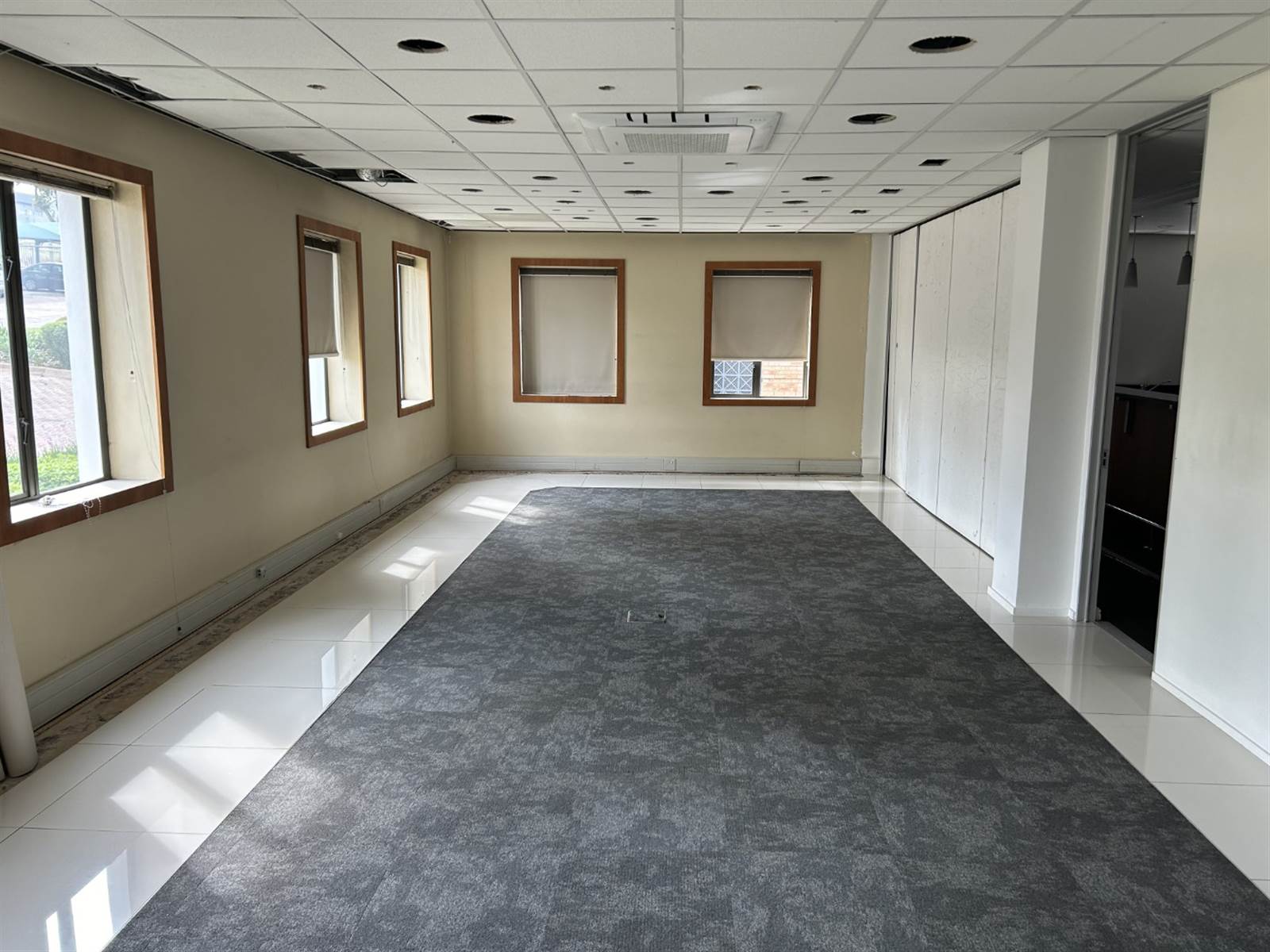 304  m² Commercial space in Woodmead photo number 5