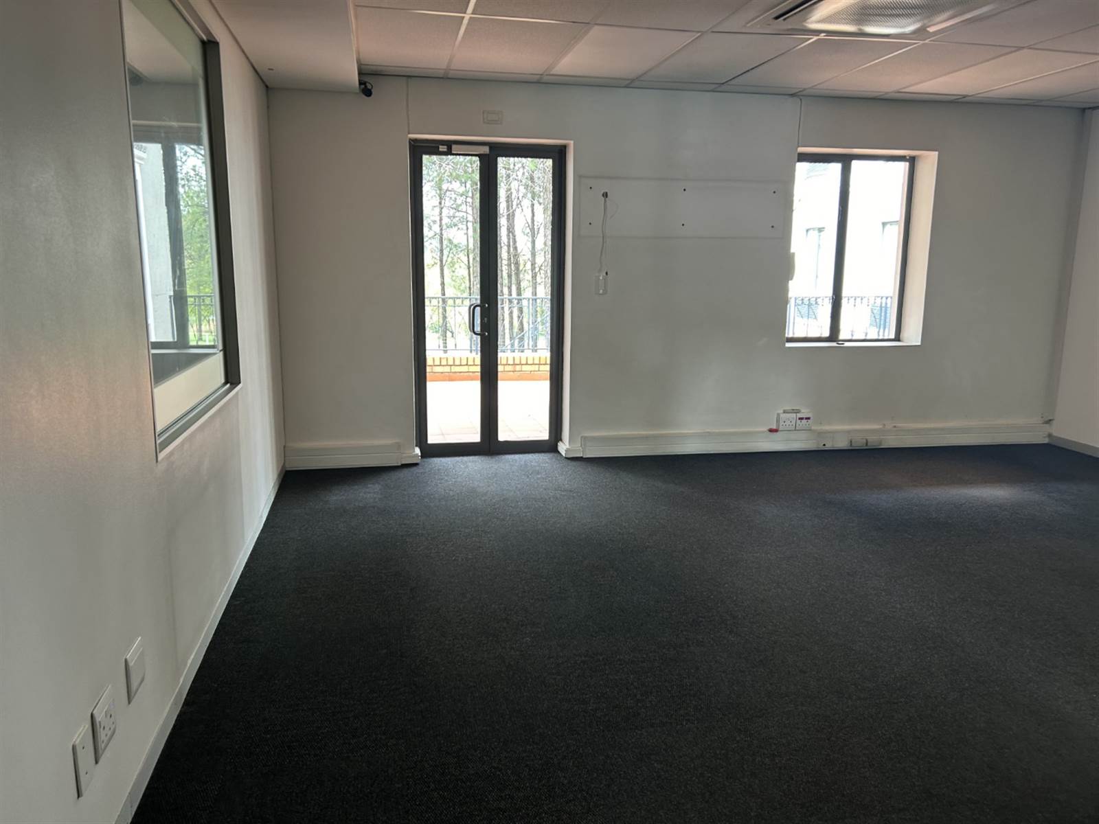 304  m² Commercial space in Woodmead photo number 12
